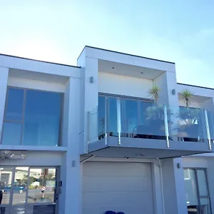https://alpha-motel.top-hotels-christchurch.com